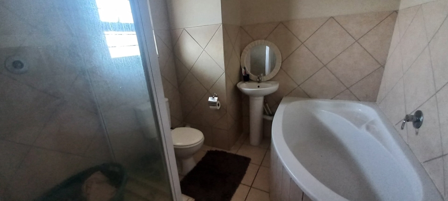 2 Bedroom Property for Sale in Navalsig Free State